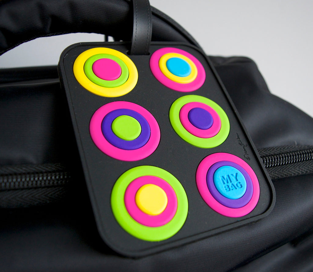 Circles Black Luggage Tag